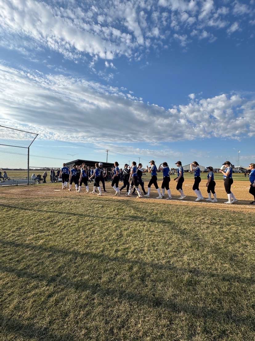 JV Softball beats Lincoln-Way Central